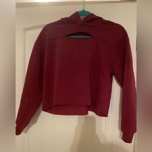 Jolie & Joy Cropped Sweatshirt - Maroon